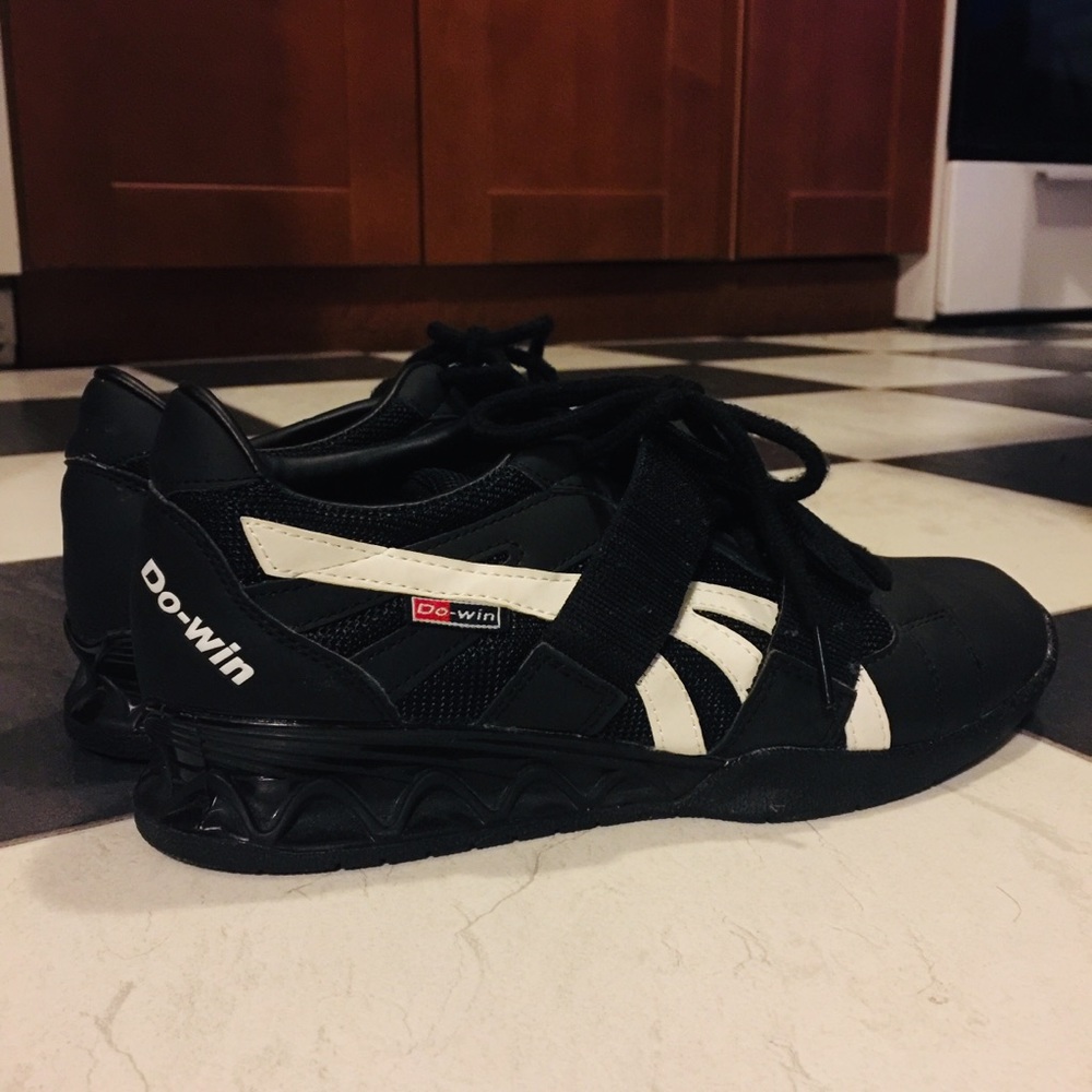 DO-WIN WEIGHTLIFTING SHOES Women's 9.5 (Men’s 8)